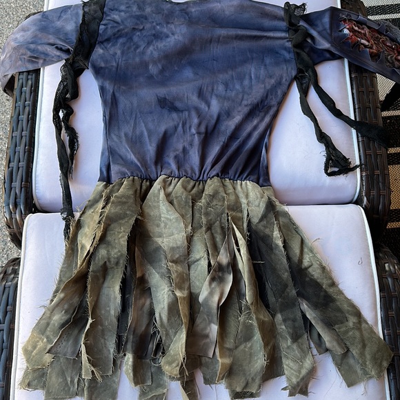 Zombie dress with waist tie, polyester stretch and comfortable! - Picture 9 of 12